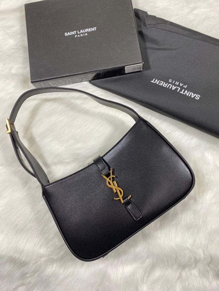 YSL Le 5 À 7 Smooth Leather Shoulder Hobo